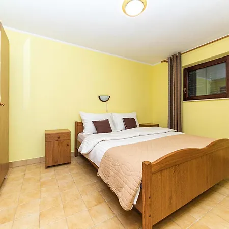 Apartment Cozy In Mastrinka With Wifi Trogir